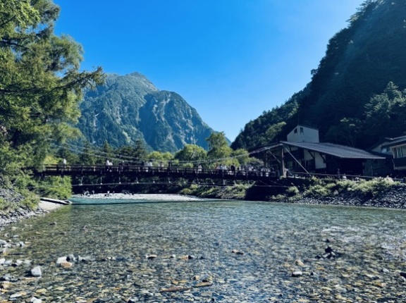 【悲報】西日本民「東日本は観光地ない。旅行に行く気がしない」←辛辣すぎやろ
