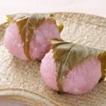 なんと！桜もちの葉 食べない派が多数