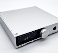 「SMSL D100」 150ドル以下ながら「ES9081」搭載で使いやすい低ノイズの明瞭サウンド＆4.4mmコネクタ搭載。小型DAC-DAC／ヘッドホンアンプ 【レビュー】