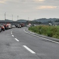 【現場の様子】#交通情報 国道13号 秋田県大仙市 道の駅かみおか付近 車線塞ぐ横転事故で規制渋滞8月23日 #秋田 #大仙市