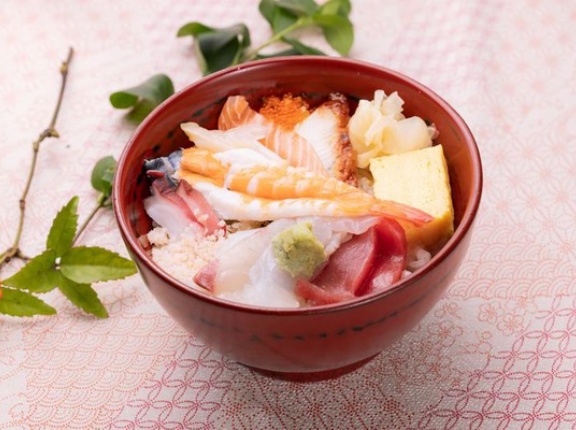 【画像あり】「これは痛風になるわ」と言われているの３８００円の海鮮丼がコチラｗｗｗｗｗ