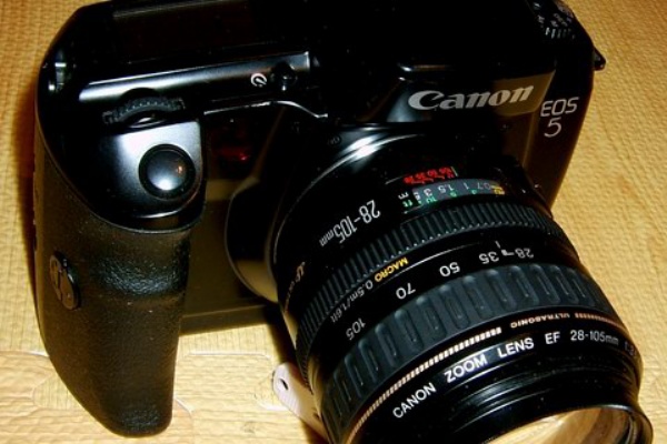 ☆るなパパのカメラ日誌 - CANON EOS5QD