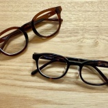 『👓 面長BBA、中顔面短縮のために財布の紐が崩壊しました』の画像