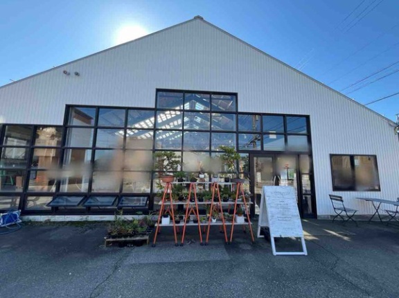 石川県金沢市有松にあるインテリアショップ『ACKNOWLEDGE（アクノレッジ）』が移転のため閉店するらしい。移転先は小坂町。