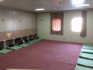 【画像】フェリーで一番安い部屋はこちら！？