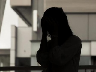 【悲報】女さん『男がいるからコンビニでアイス買えない』←この世の中