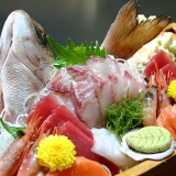外人「活け作り！？魚まだ生きてる！！野蛮すぎるだろ！！」