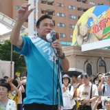 ラサール石井氏、ゆかりの亀有駅前で演説　「下町の心」訴え　参院選