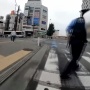 【動画】赤信号で警察官が突然飛び出してきて、自転車とぶつかりそうになった動画が話題に！ お前ら、どう思う？