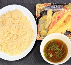 【自炊】そうめんと天ぷらの盛り合わせ