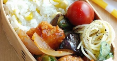 ナゲット、出世しました弁当【ベビーリーフ】