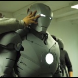 『3Dプリンターで作ったアイアンマンのコスプレスーツ』の画像