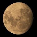 7月8日の月 - 雲の切れ間から顔を出しました（13夜の月）