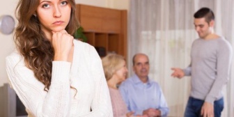 初孫見たさに連絡してすぐに来る義両親。会いたいのはわかるけどさ…