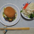 ある日の夕飯＜オニオンリングフィレバーガー＞(^^)