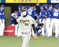 【阪神】矢野監督　継投に乱れ逆転負け　岩崎の連投避け加治屋起用も