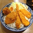 ■馬喰町の「はしや」で、デカ盛りソースかつ丼！