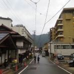 くぐる鳥居は鬼ばかり