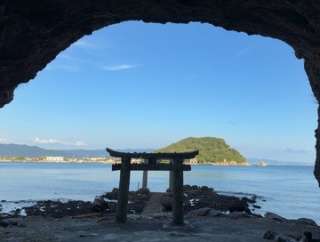 海辺にポツンとパワースポット！「海神神社（かいじんじんじゃ）」（東彼杵郡川棚町）