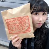 『[=LOVE] 莉沙ママからイコラブちゃんに「フルフルの明太フランス」を差し入れ【イコールラブ】』の画像