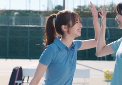【朗報】咲月×茉央のテニスウェア、スラリと伸びた四肢がセクシーすぎ