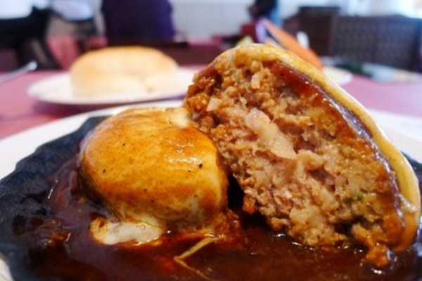 東海道新幹線新横浜駅 洋食キムラ 濃厚なデミソースとふっくらハンバーグで美味しいランチ 年間500軒以上を食べ歩く飲食店プロデューサーの食日記