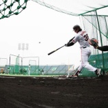 『【野球】今度こそ当たり!?巨人の新外国人ボウカー、フリー打撃で沢村から快打連発』の画像