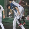 西川遥輝さん、後輩におんぶさせるｗｗｗｗｗｗ