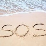 パイプ椅子で「カミ　パン　SOS　水　コクフ」…熊本国府高校グラウンドに