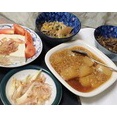 晩御飯：大根鶏そぼろ餡掛け、冷奴、島らっきょうの塩漬け、残り物ズ