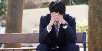 得意先から「ウチで働かない？」と誘われた。元々憧れていた職種だから転職したいけど、帰宅時間が3時間遅くなりそうで、妻には「転職はダメ」と言われてる。