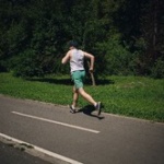 お前らって夜ランニングするとき財布と鍵以外に何か持って行ってる？