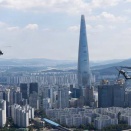 日本の沖縄に司令部を置く第1海兵航空団所属ヘリが韓国上空を飛行！
