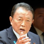 【画像】麻生太郎さん、自民党総会にて魂が抜けてそうな姿で発見される