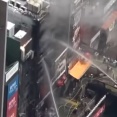 大阪道頓堀で消防隊員2人が死亡した火災、近くの飲食店の従業員だった男の「たばこポイ捨て」が原因か　重過失失火容疑で書類送検