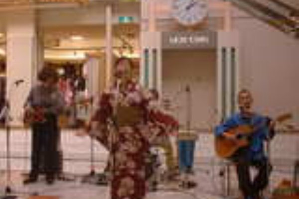 植物 花 トレッキング 中級グルメ音楽と歴史の散歩 カフカフドゴシコ