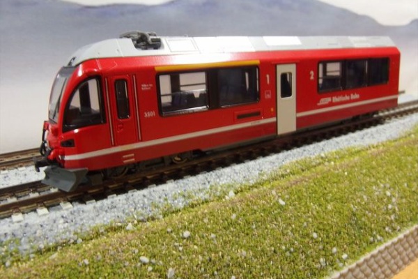 KATO RhB アレグラ アローザカラー レーティッシュ鉄道 KATO アレグラの仲間が来ました その1 ABB Color - スイス