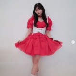 『[イコラブ] 山本杏奈、ミニワンピ衣装で美スタイル際立つ「童話から出てきたお姫様みたい」「可愛すぎる」と反響』の画像
