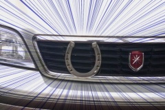 「クルマに馬の金具を付けようぜ！」見かけなくなった“昭和あるある”