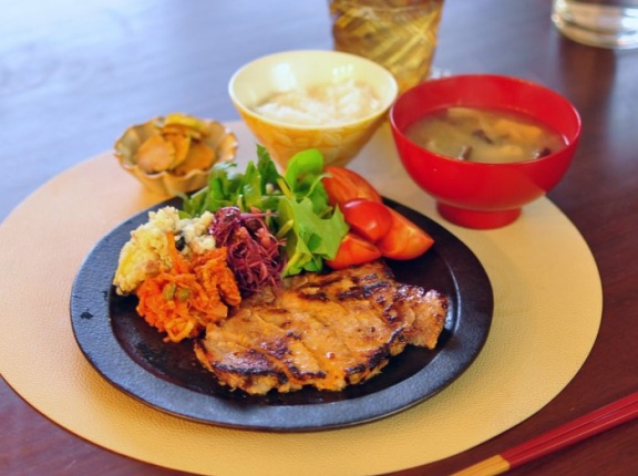 4月の料理教室に向けて試作第一弾と新幹線の中で食べる用の次女弁当