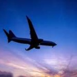 飛行機「ガタガタッ」 ワイ「ビクビクゥッ！！」 友達「いや、落ちるわけないからｗ」 	