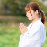  【悲報】巫女さん、職場環境がエグすぎる⇒