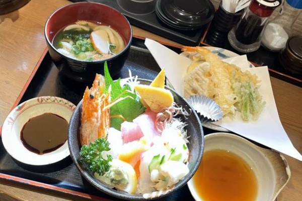 あっちこっち ここdeランチ