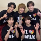 韓国　祝！苦節12年M!LK～オリコン上半期堂々の1位　(*^^)v