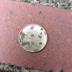 道で拾ったこのコイン金になる？（※画像あり）