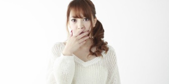 友達と歩いていたら事故で救急車に運ばれていく友達弟を目撃、救急隊員が気付いて｢親族の方ですか？｣と聞きに来たのだが友人｢すいません、今友人と遊んでるんでちょっと｣ ← え？
