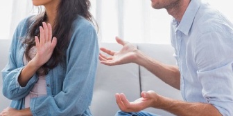 付き合い始めた彼が週に半分は泊まりに来るけど、「泊まるのは無理」って言っても不機嫌になるし…自分の時間がほしい…