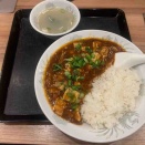 ５６号のきれいな中華店のおすすめ麻婆丼