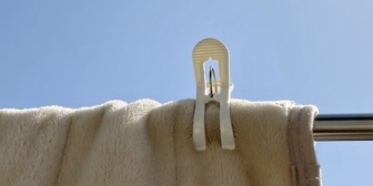 妻がファブリーズを使ったんだけど…向かい風に向けてスプレーしたものだから、見事に自分にかかってしまい、さらに…