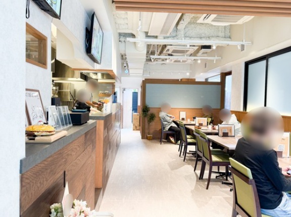 JR高槻駅ちかくにつくってたお好み焼き店「AT THE 21」がオープンしてる